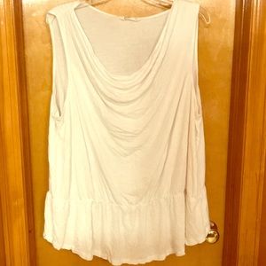 Scoop neck tank top with cinched waist